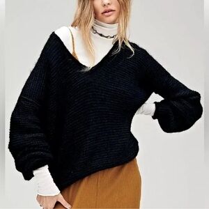 Free People Black All Mine Pullover Sweater Size Small Alpaca blend V-neck